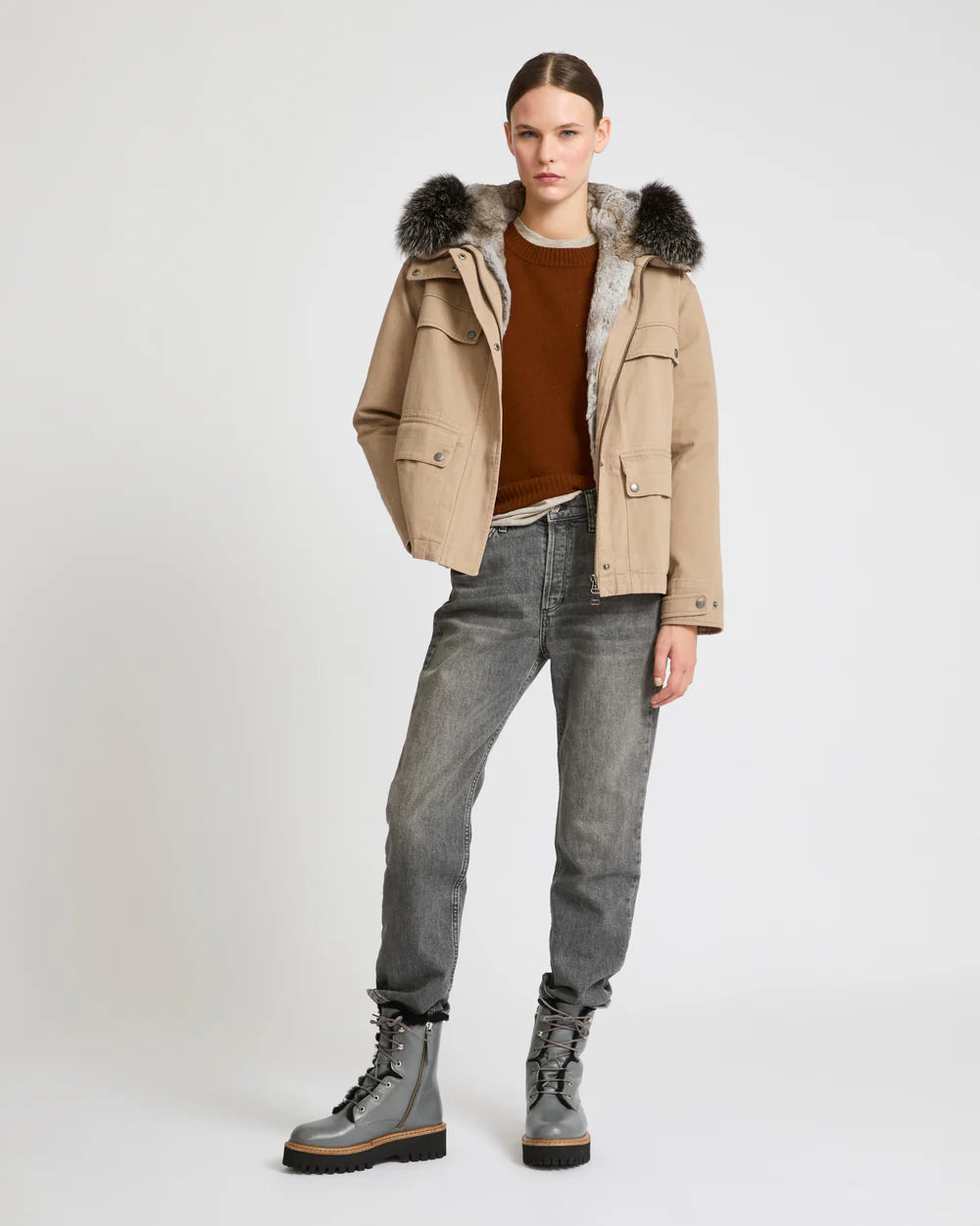 YVES SALOMON SHORT LIGHT BEIGE PARKA