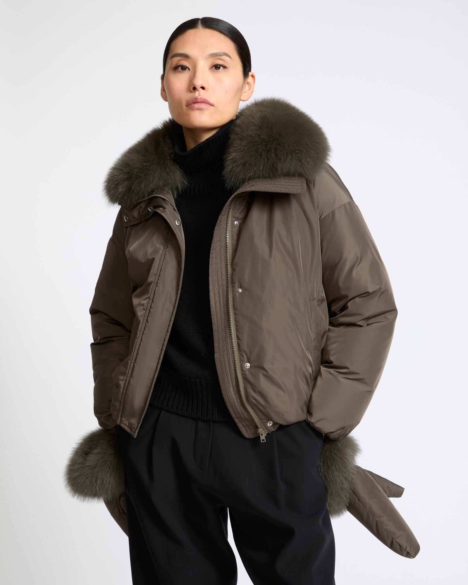 YVES SALOMON SHORT TECHNICAL DOWN COAT FOX FUR COLLAR