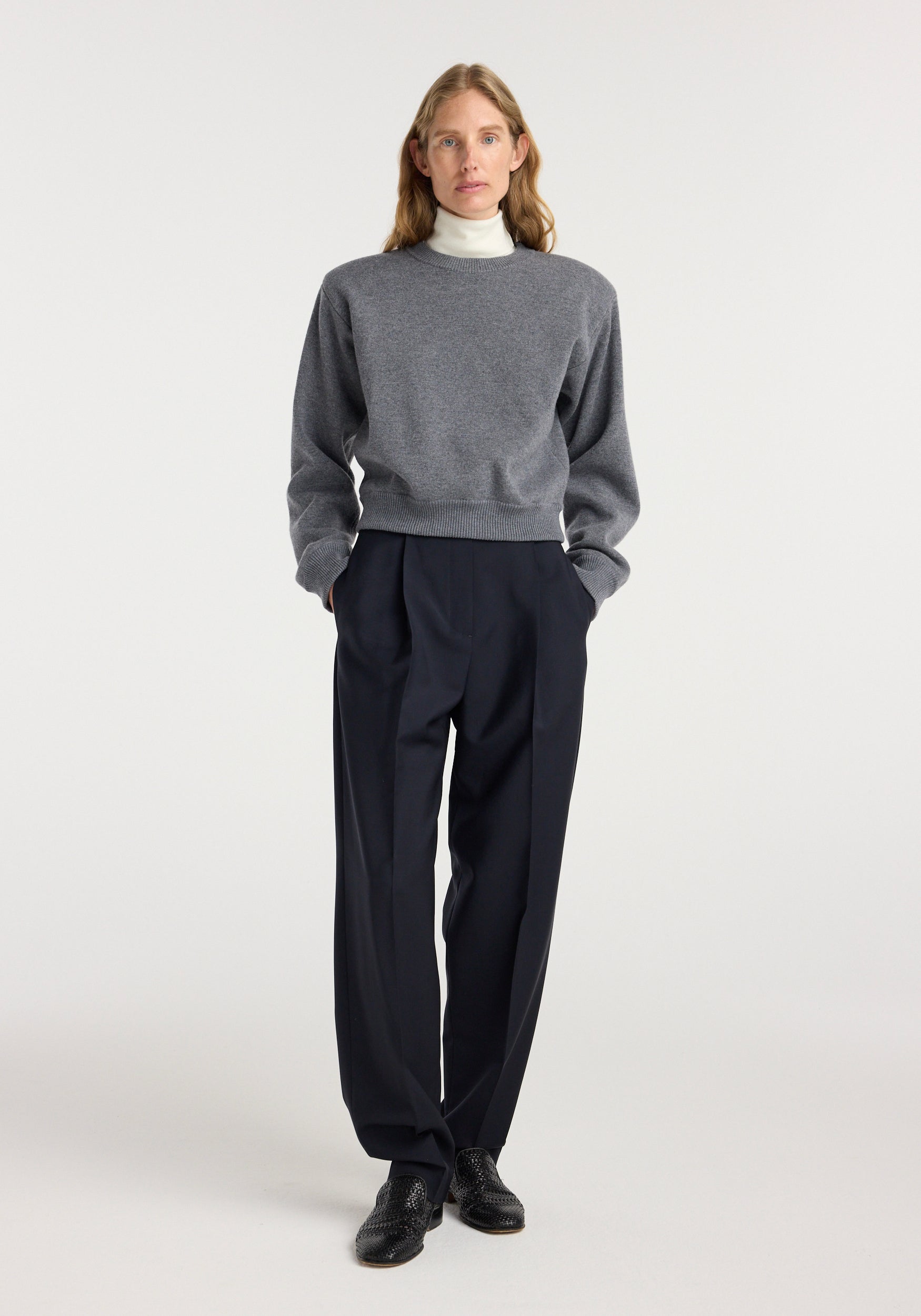 RÓHE STATEMENT SHOULDER SWEATER