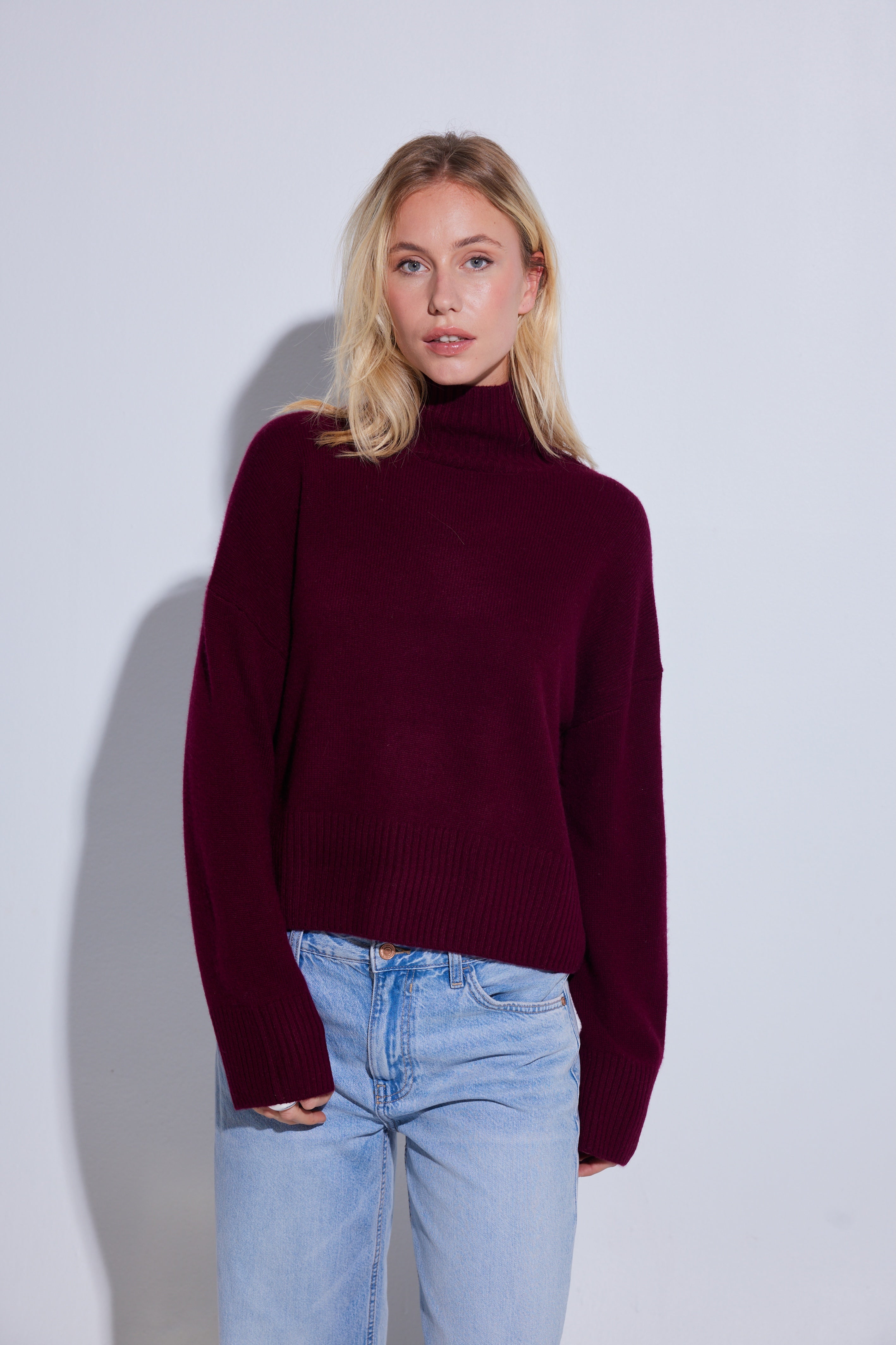 COLORUSH CARMEN FUNNEL NECK