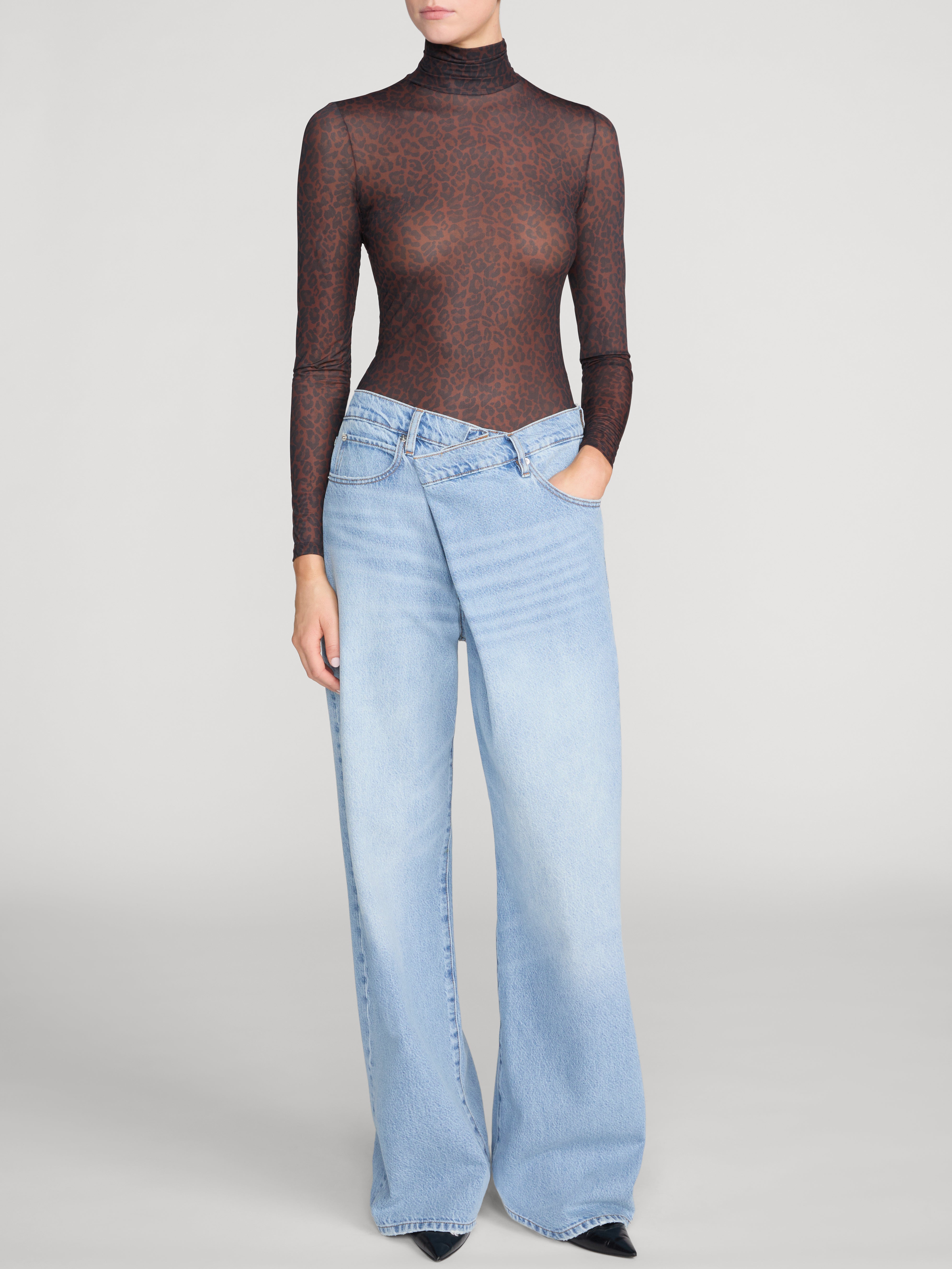 FRAME THE CROSSOVER LOOSE JEANS