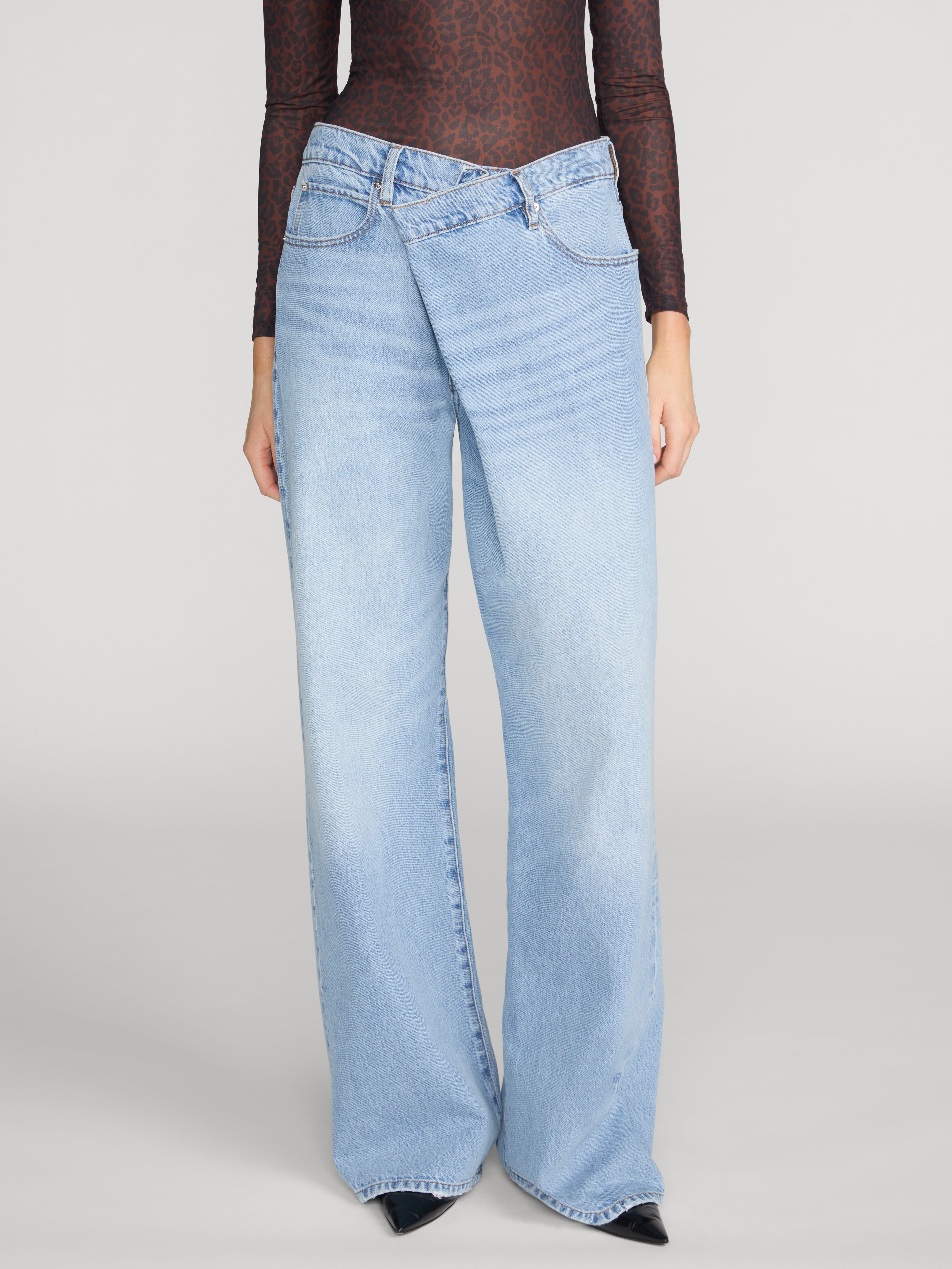 FRAME THE CROSSOVER LOOSE JEANS