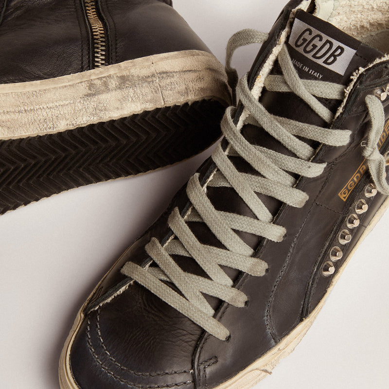 GOLDEN GOOSE SLIDE CLASSIC SNEAKERS IN BLACK WITH STUDDING