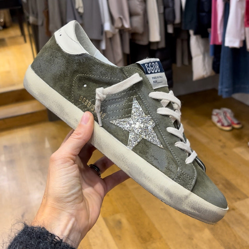 GOLDEN GOOSE SUPER STAR SNEAKERS IN OLIVE SUEDE WITH SILVER GLITTER STAR