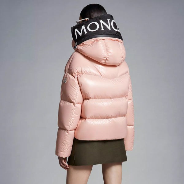 MONCLER HUPPE SHORT DOWN JACKET IN LIGHT PINK Samui Cork