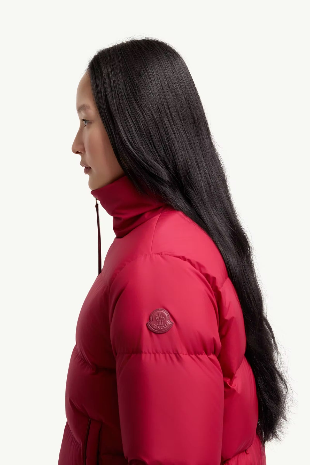 MONCLER VIVANTESSE SHORT DOWN JACKET